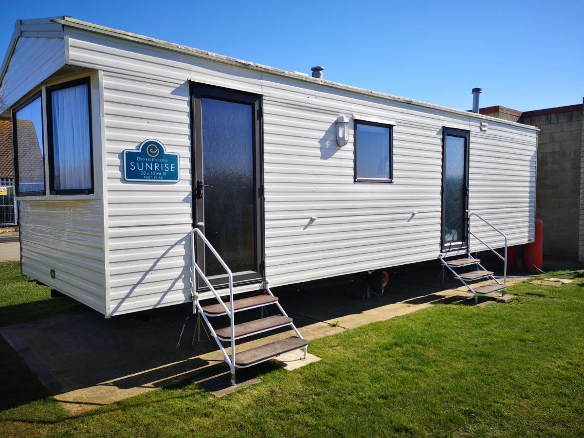 Lovely 2-Bed Caravan In Walton On The Naze Walton-on-the-Naze Exterior foto